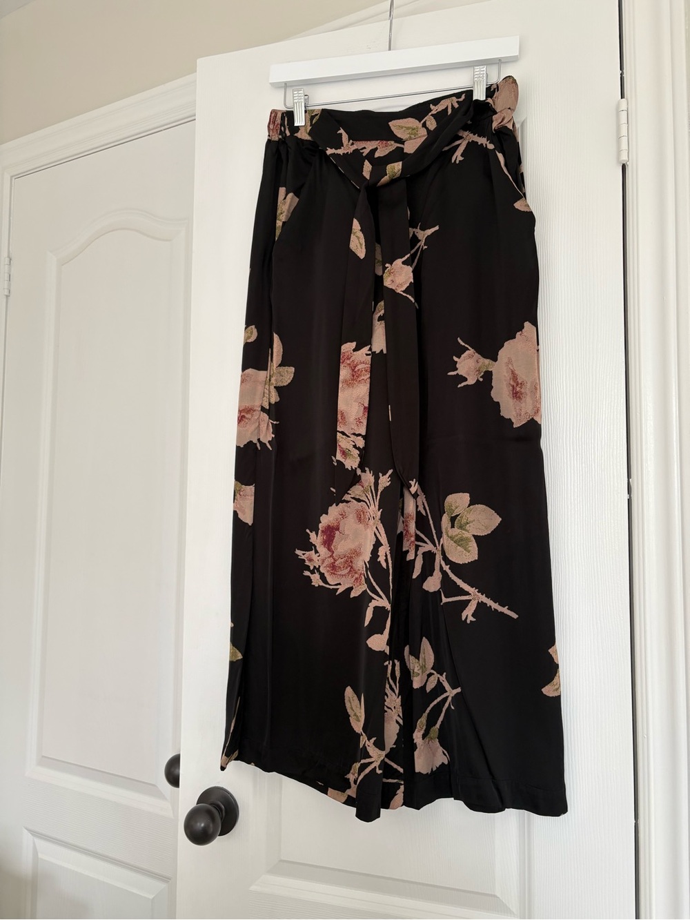 Wilfred Black pants with Blush Floral Print